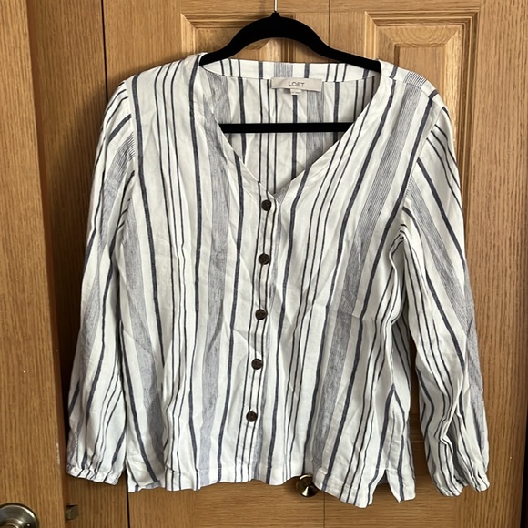 LOFT Blue and White Linen Top - Picture 2 of 3